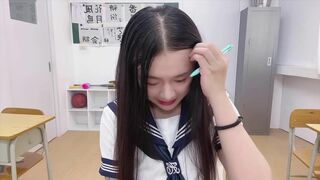 The school teacher fuck with his girl student in the classroom Cum in mouth台灣女學生放課後的口爆輔導